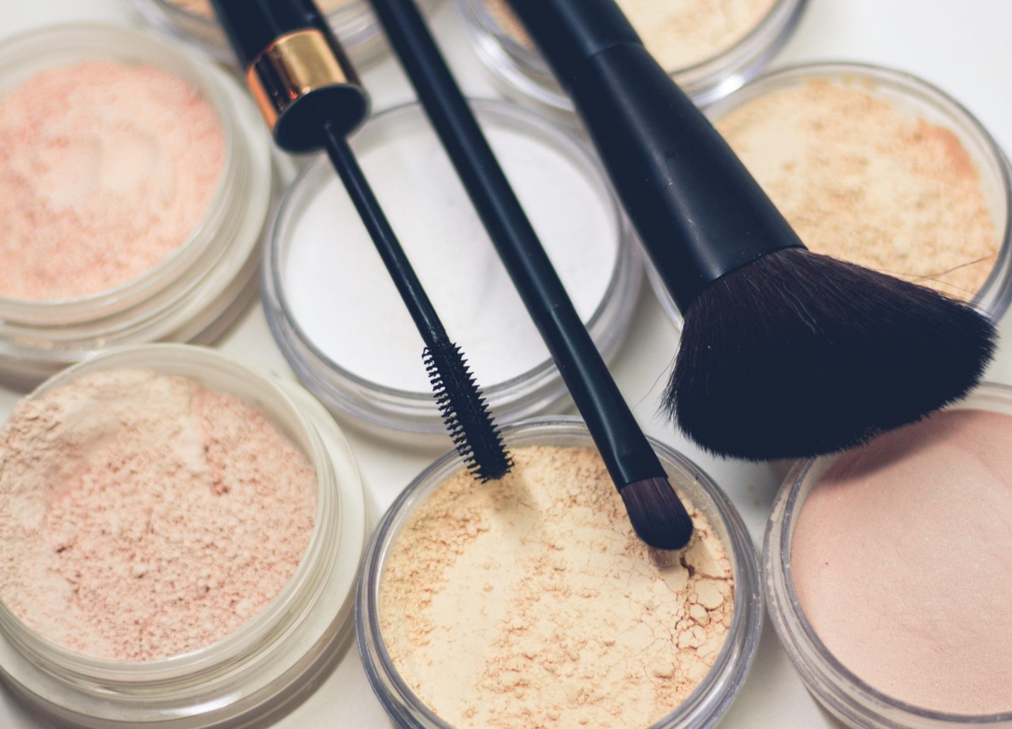 makeup brushes and powder